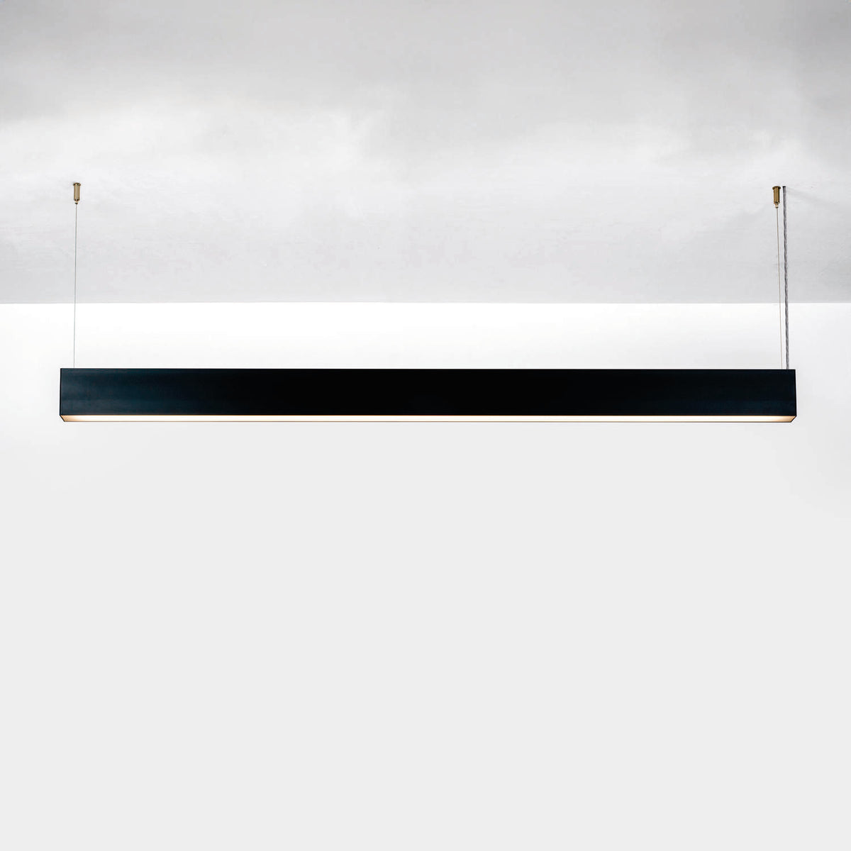 UPDN-IND-1170_p 2x35,4W 80_3000K 120° Gun PUSH [F4A0.830061C0.DK.XX4]