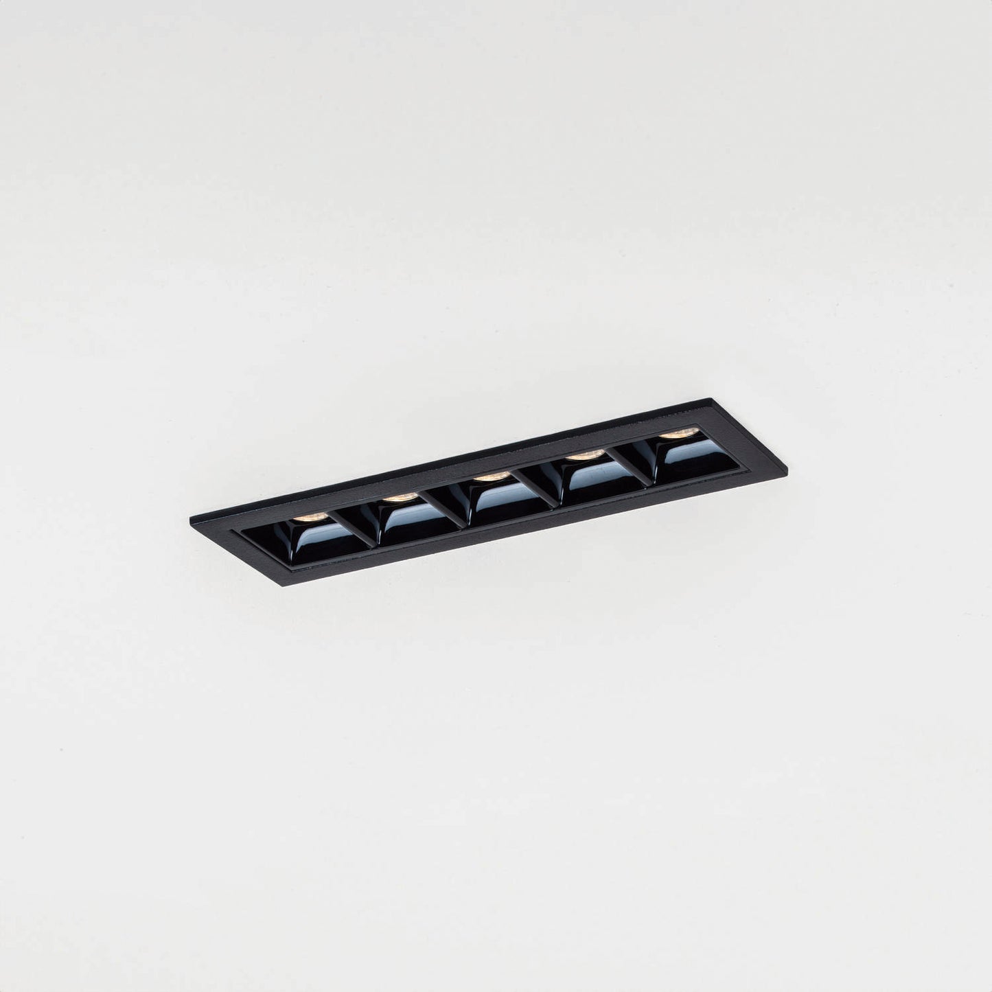 Nixe 5x1 11,1W 90_2700K 15° Black PH-C [E250.92700915.BS.XX2]