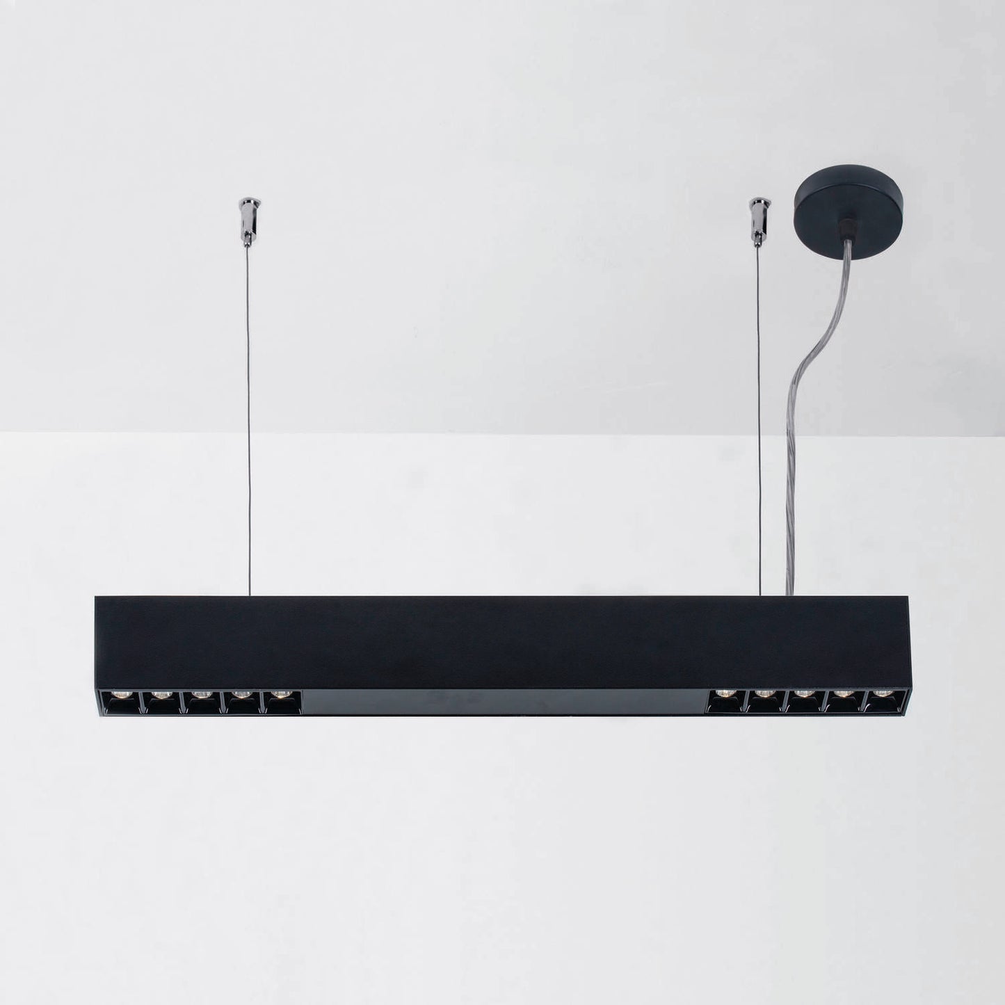 NXLINE-X-403_p 12,8W 90_2700K 45° Black 1-10 [XCA0.92701145.BS.XX3]