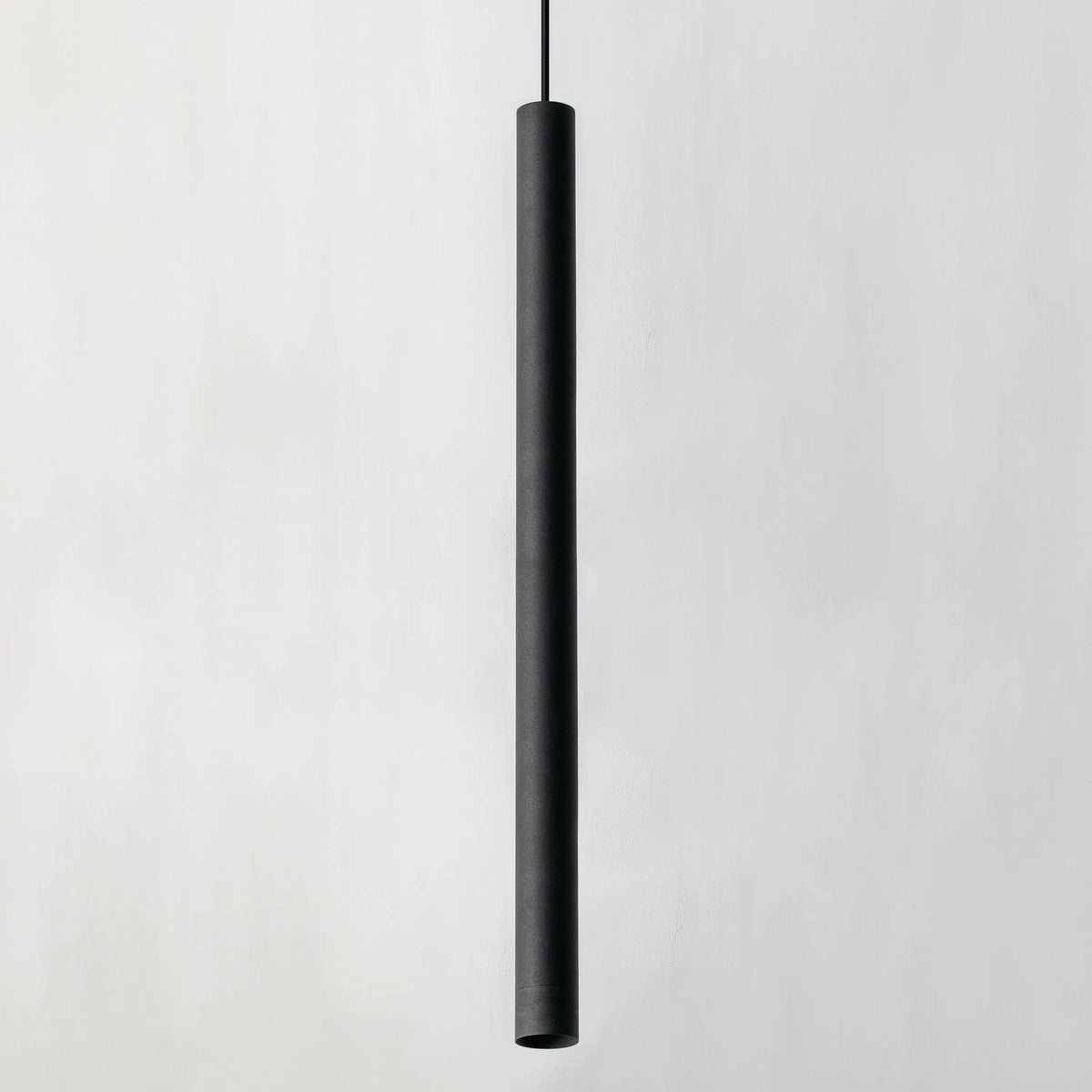 PM 37-500_p on 8,2W 95_4000K 15° Black PUSH [8950.I4000715.BX.XX4]
