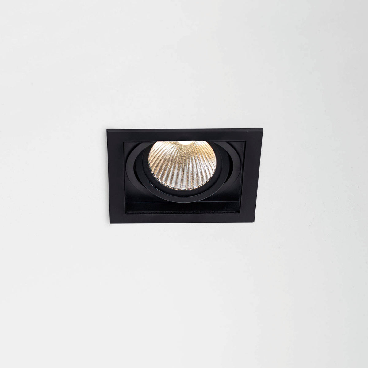 Slim 50 1x1 10,3W 90_3000K 60° Negro ON-F [E231.93000960.BL.XX1]