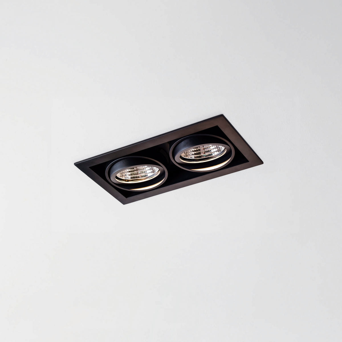Slim 75 2x1 2x28,1W 90_4000K 40° White DALI [E052.94004940.SL.XX5]