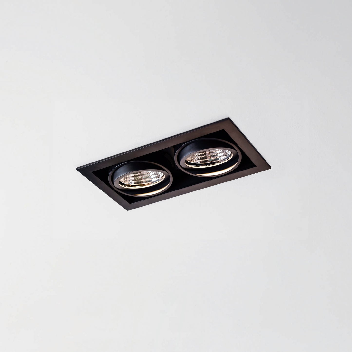 Slim 75 2x1 2x28,1W 90_2700K 17° Black PH-C [E052.92704917.BL.XX2]