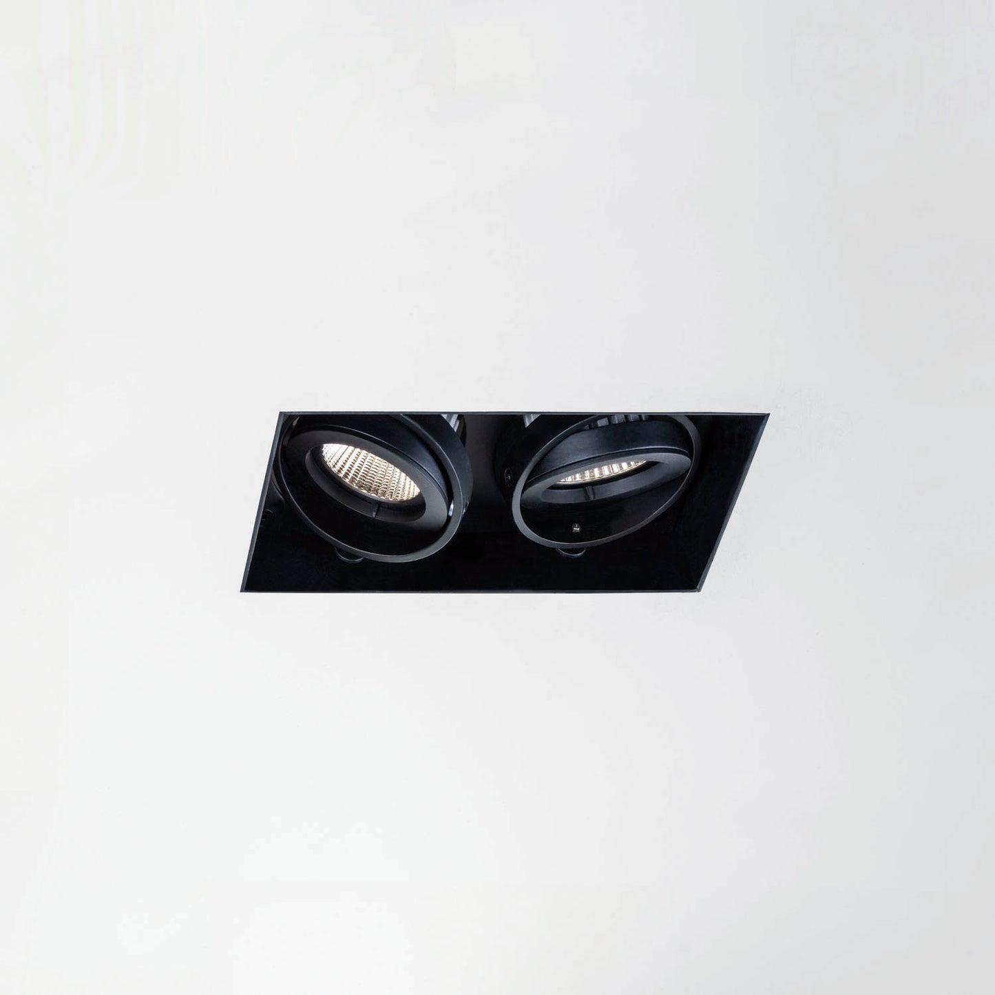 Embellecedor 50 2x1 2x13,6W 90_2700K 25° Negro PH-C [E111.92702425.BL.XX2]